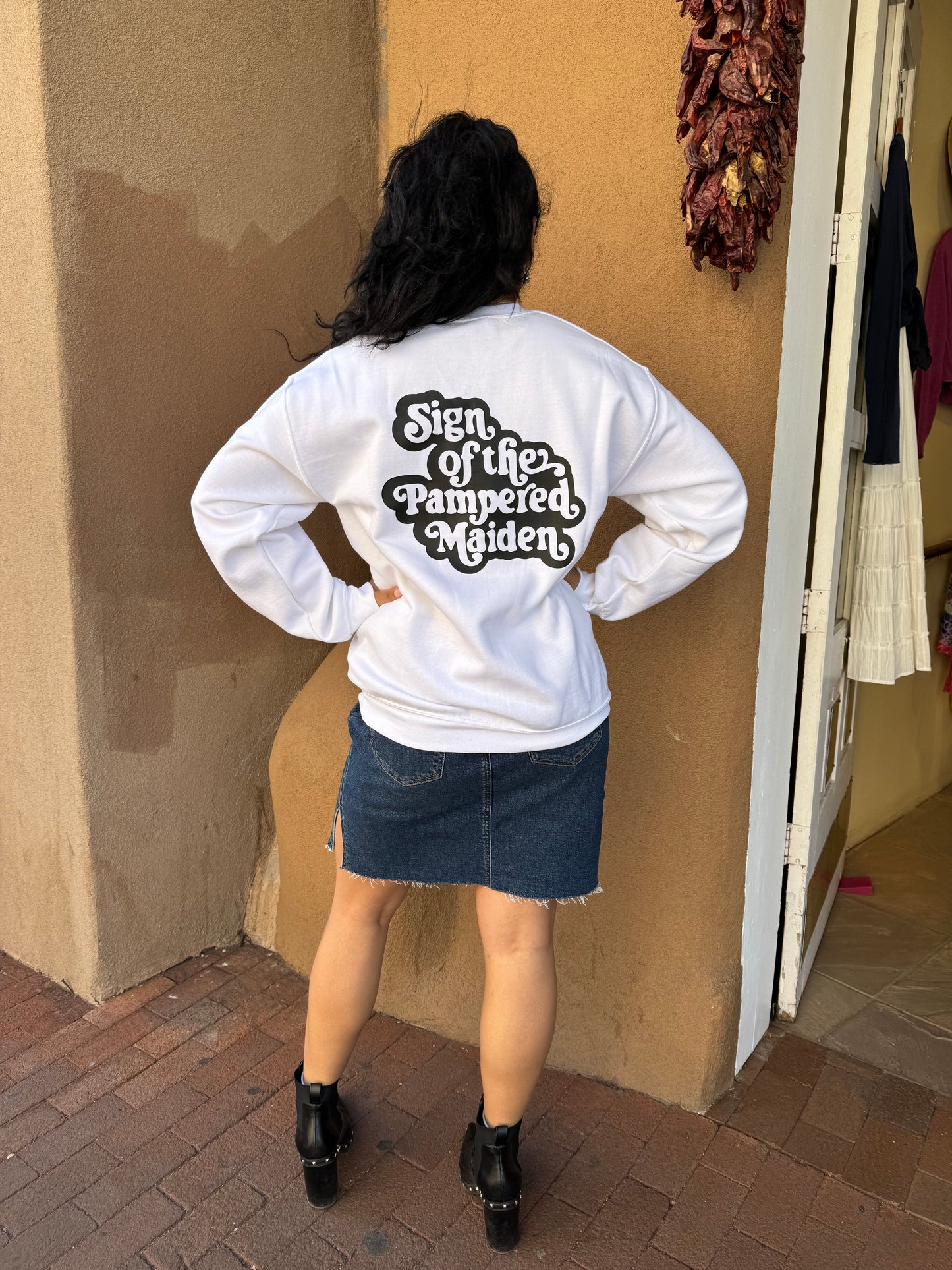 Pampered Maiden | Logo Sweatshirt