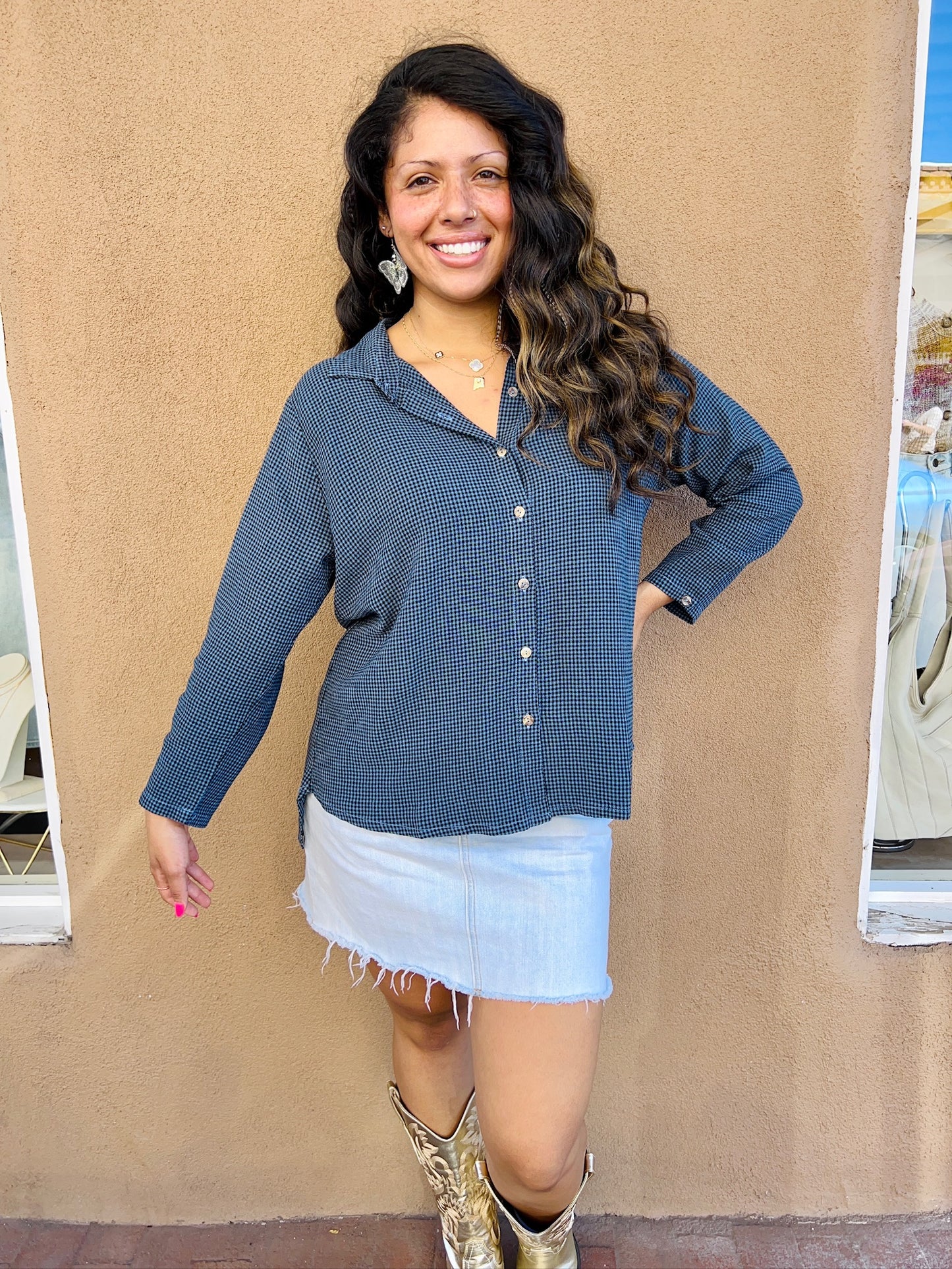 Cutloose - Hi-Low Crop Shirt