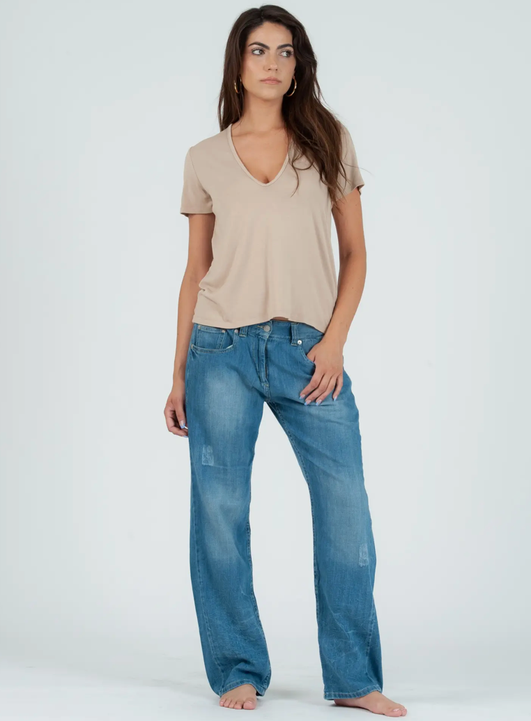 NYTT | Deep V Neck Tee