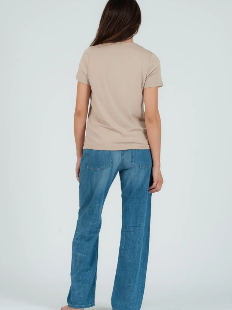 NYTT | Deep V Neck Tee