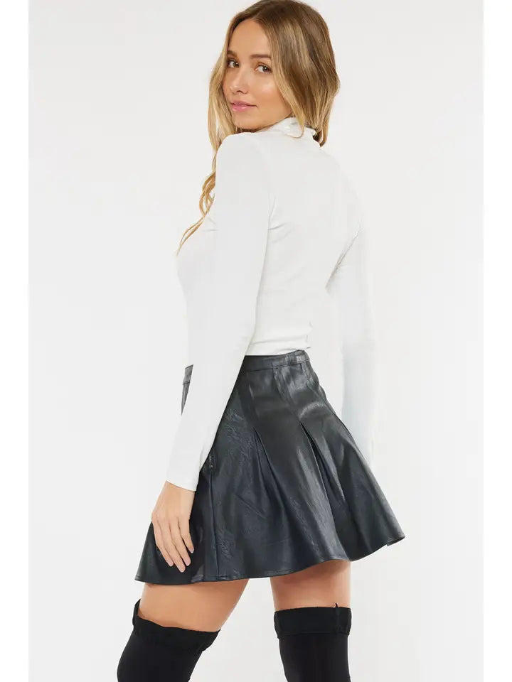 Kan Can | Pleated Pu Skirt