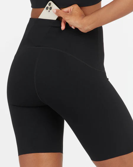 Spanx - Booty Boost 8" Short - Very Black