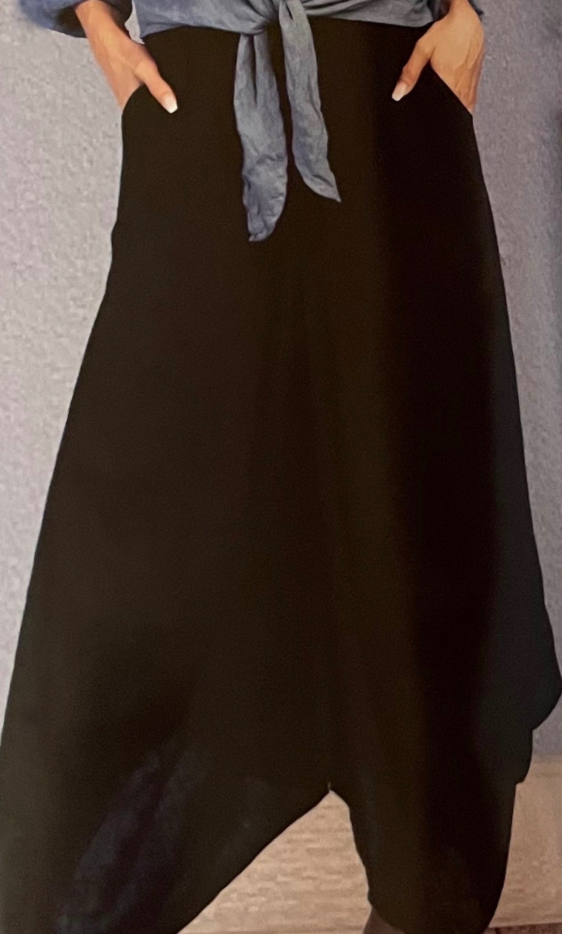 Cherishh- Balloon Skirt- Black