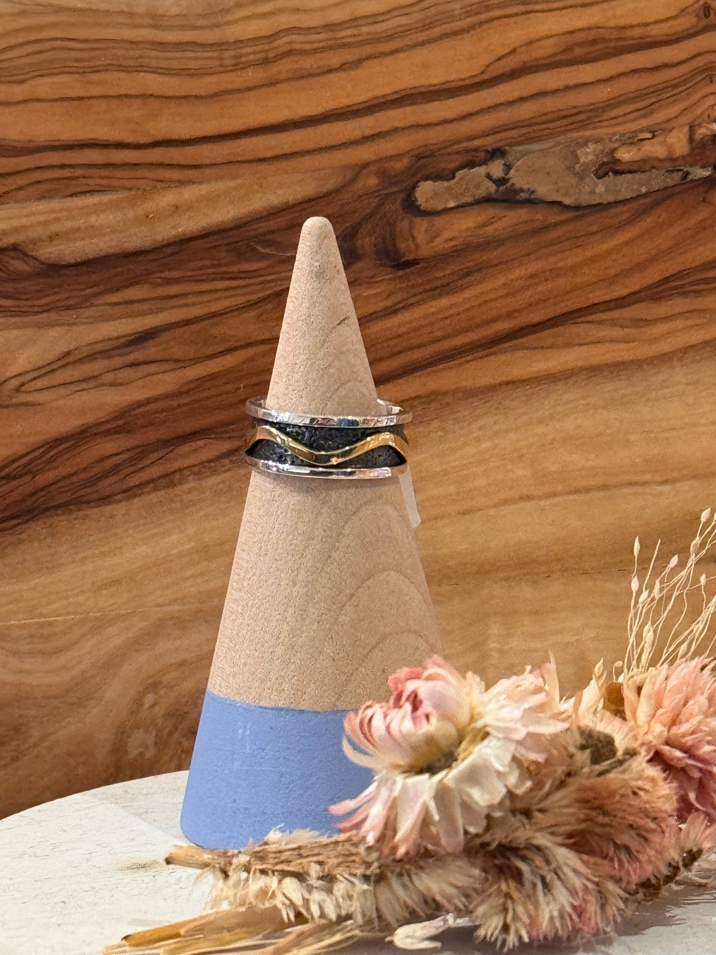 Ritual | Simple Brass Wave Ring