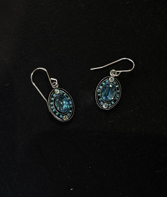 Firefly | Single Med Oval Earrings