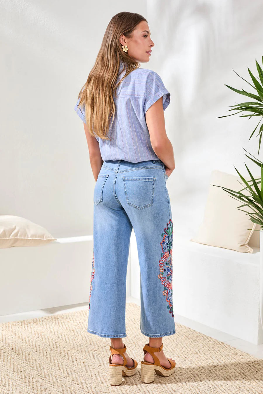 Tribal | Embroidered Audrey Girlfriend Wide Leg Crop Jeans