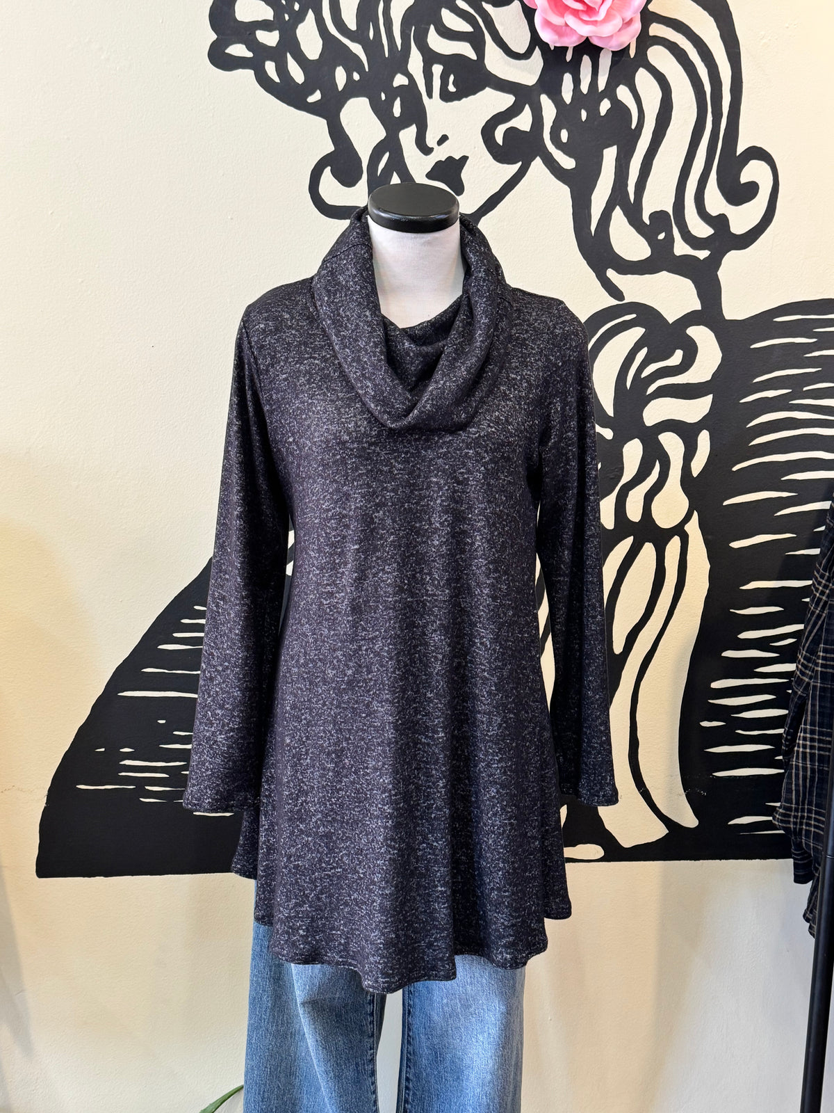 Bucko | Susannah Cowl | Black Heather