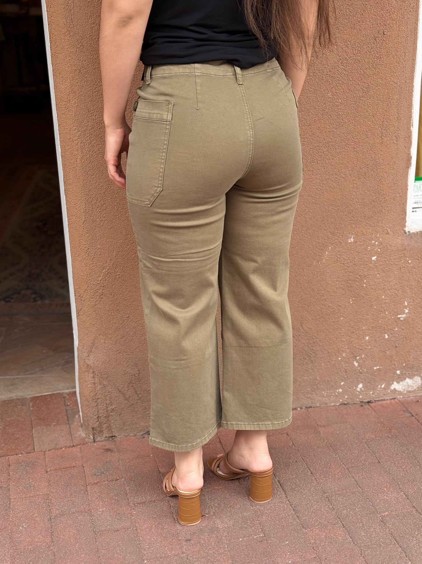 Ethyl | Mid Length Sage Pants