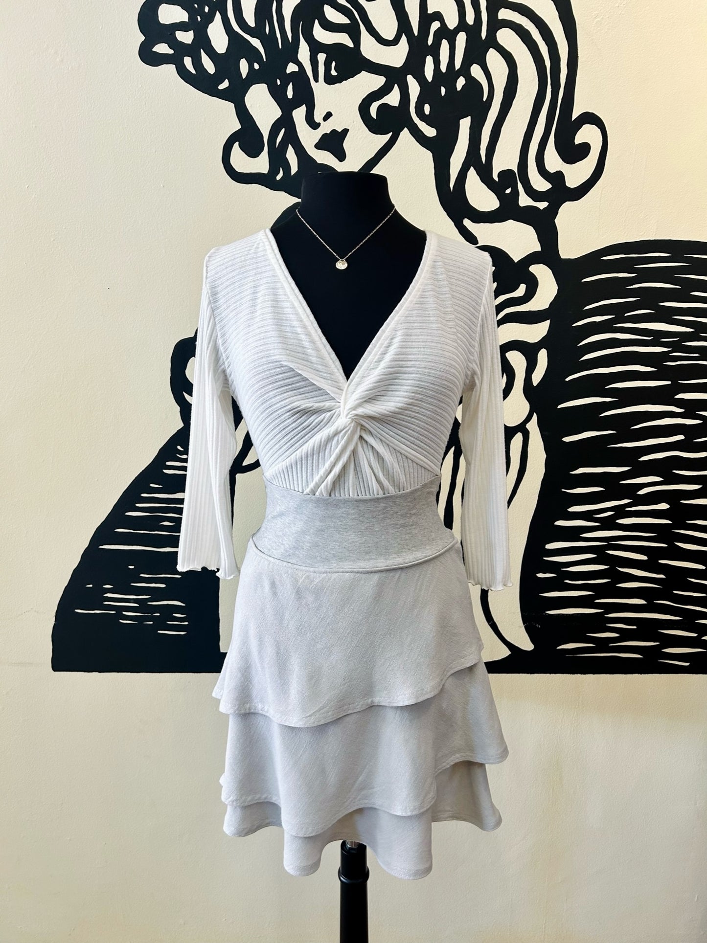 Bucko-Tiered Linen Skirt- Light Grey